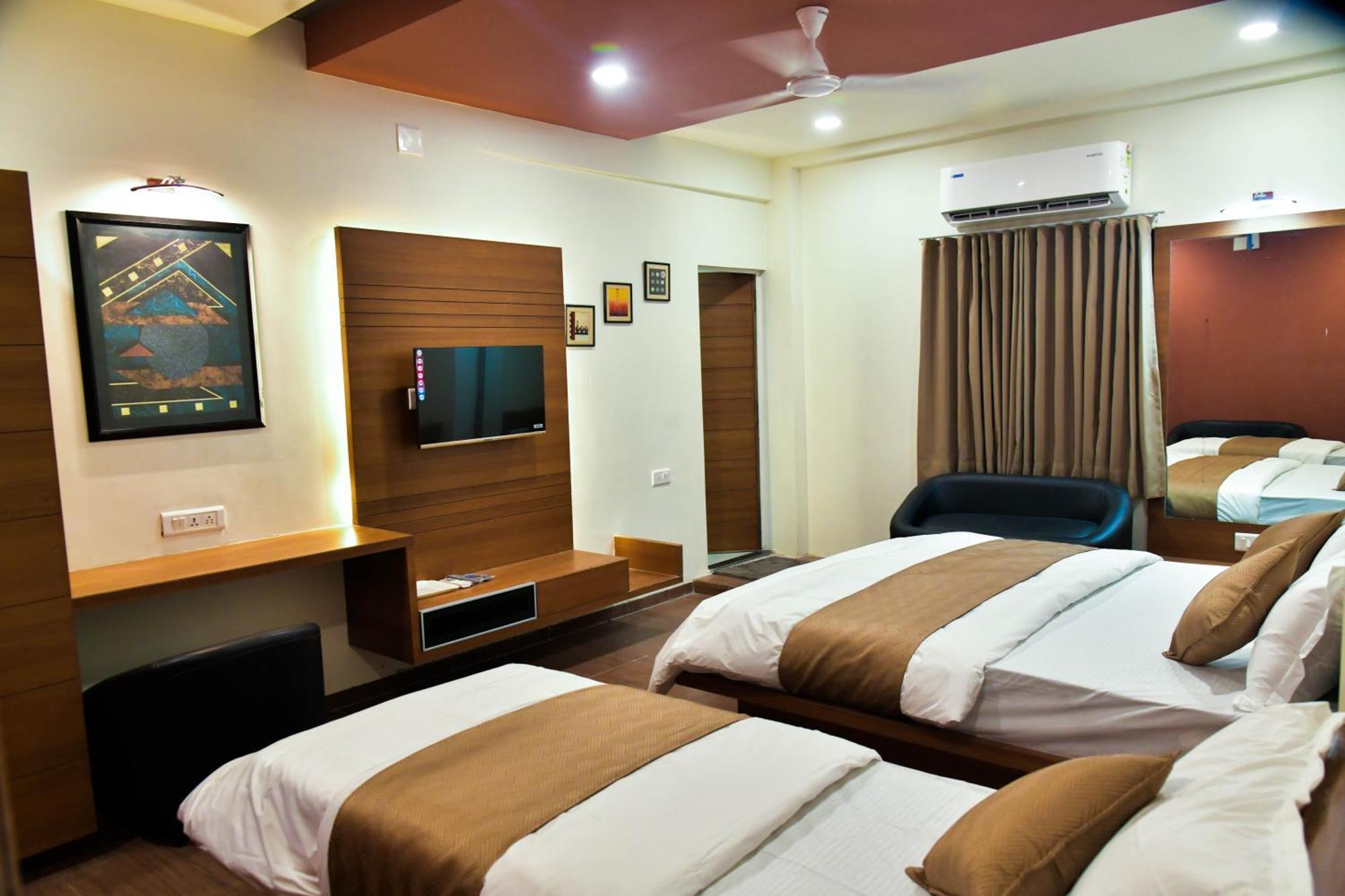 Hotel Ashooka Inn Gandhinagar Exterior photo