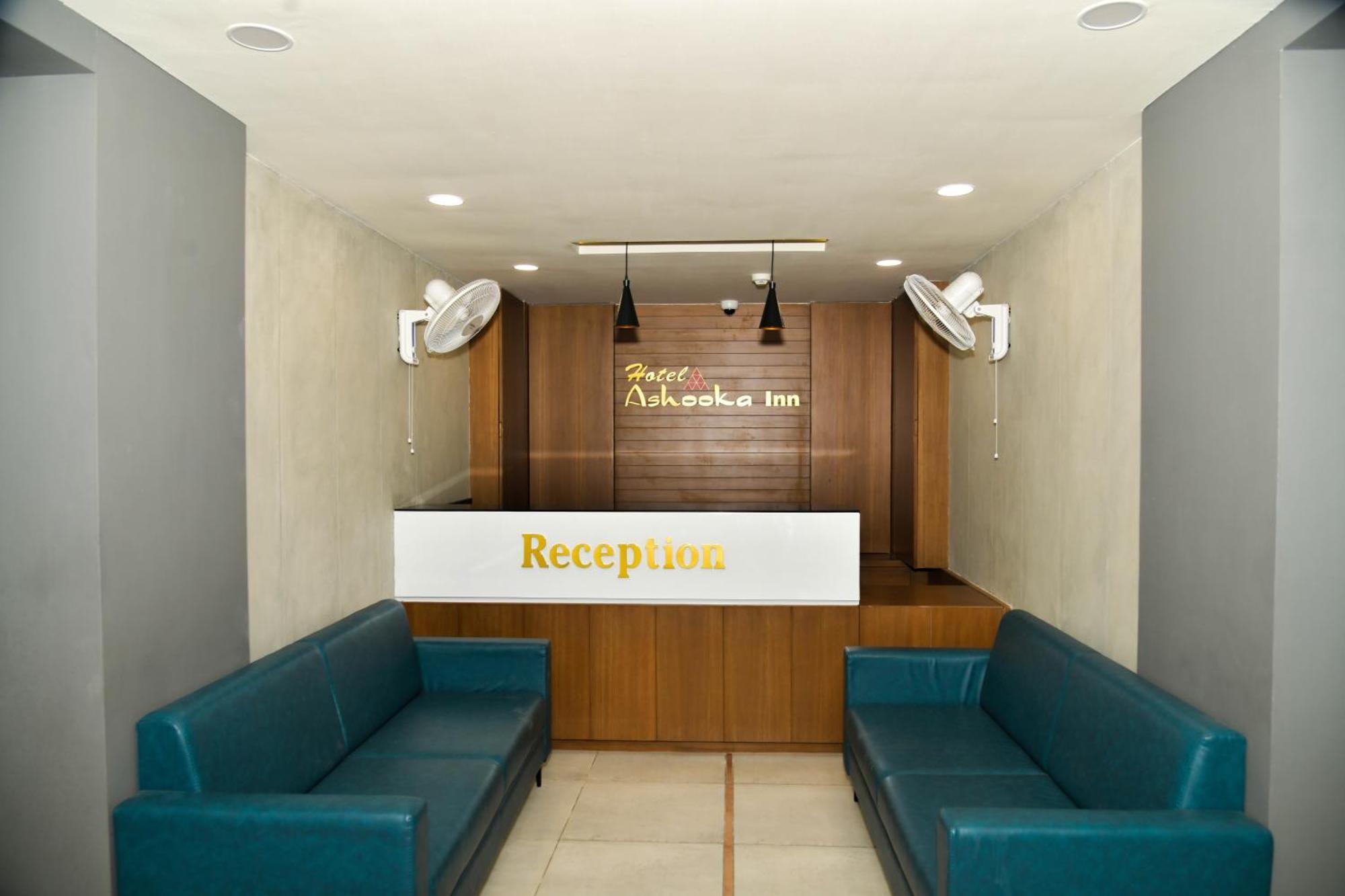 Hotel Ashooka Inn Gandhinagar Exterior photo