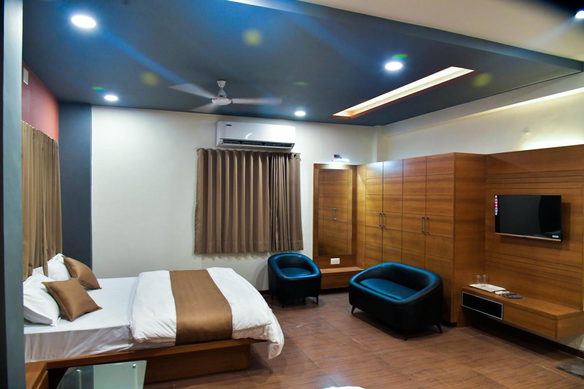 Hotel Ashooka Inn Gandhinagar Exterior photo