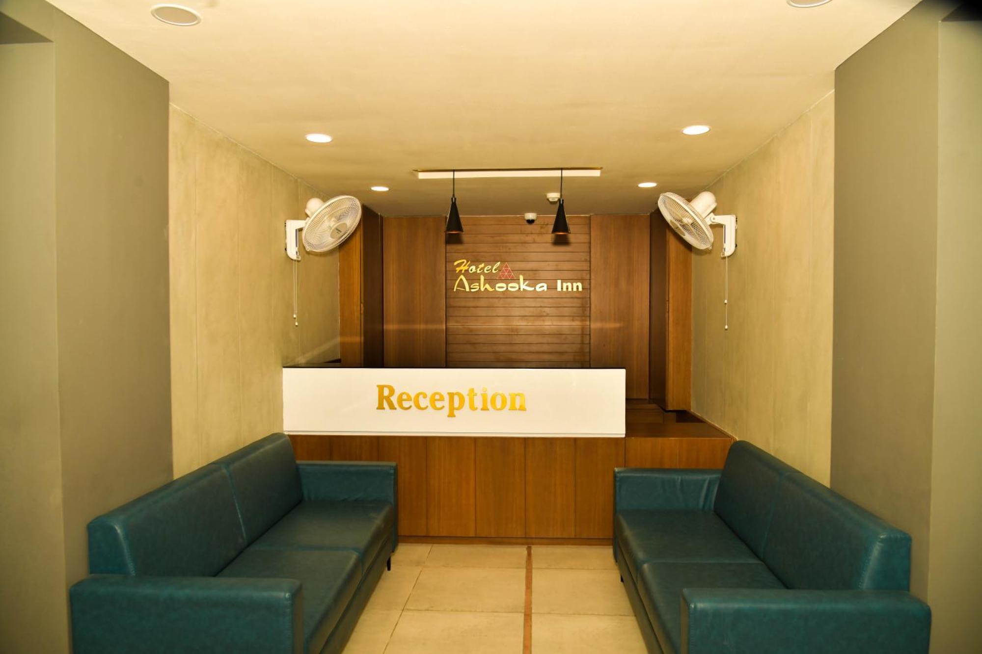 Hotel Ashooka Inn Gandhinagar Exterior photo