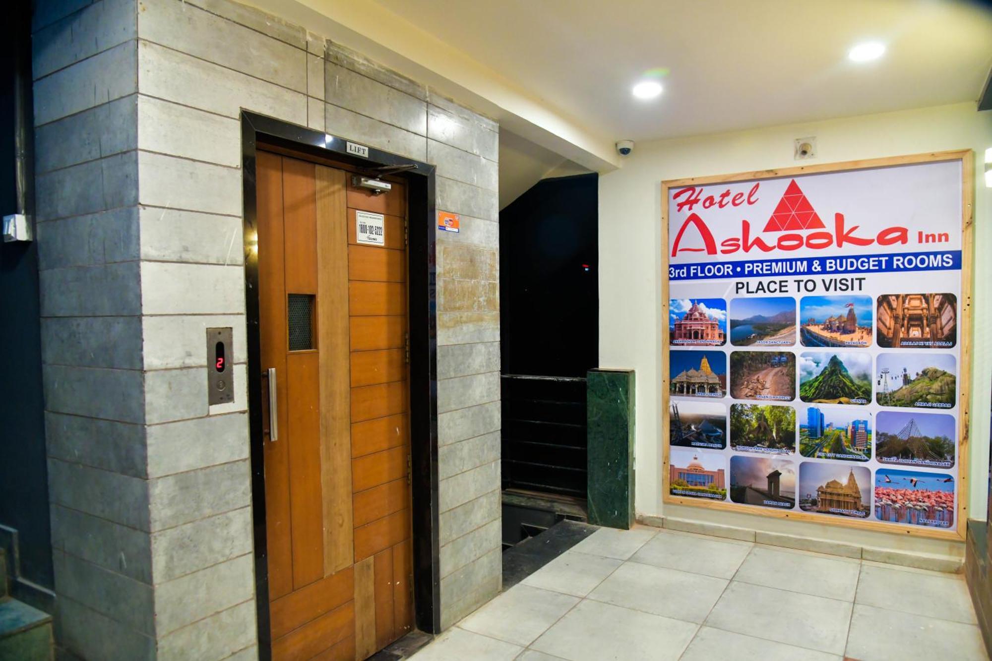 Hotel Ashooka Inn Gandhinagar Exterior photo