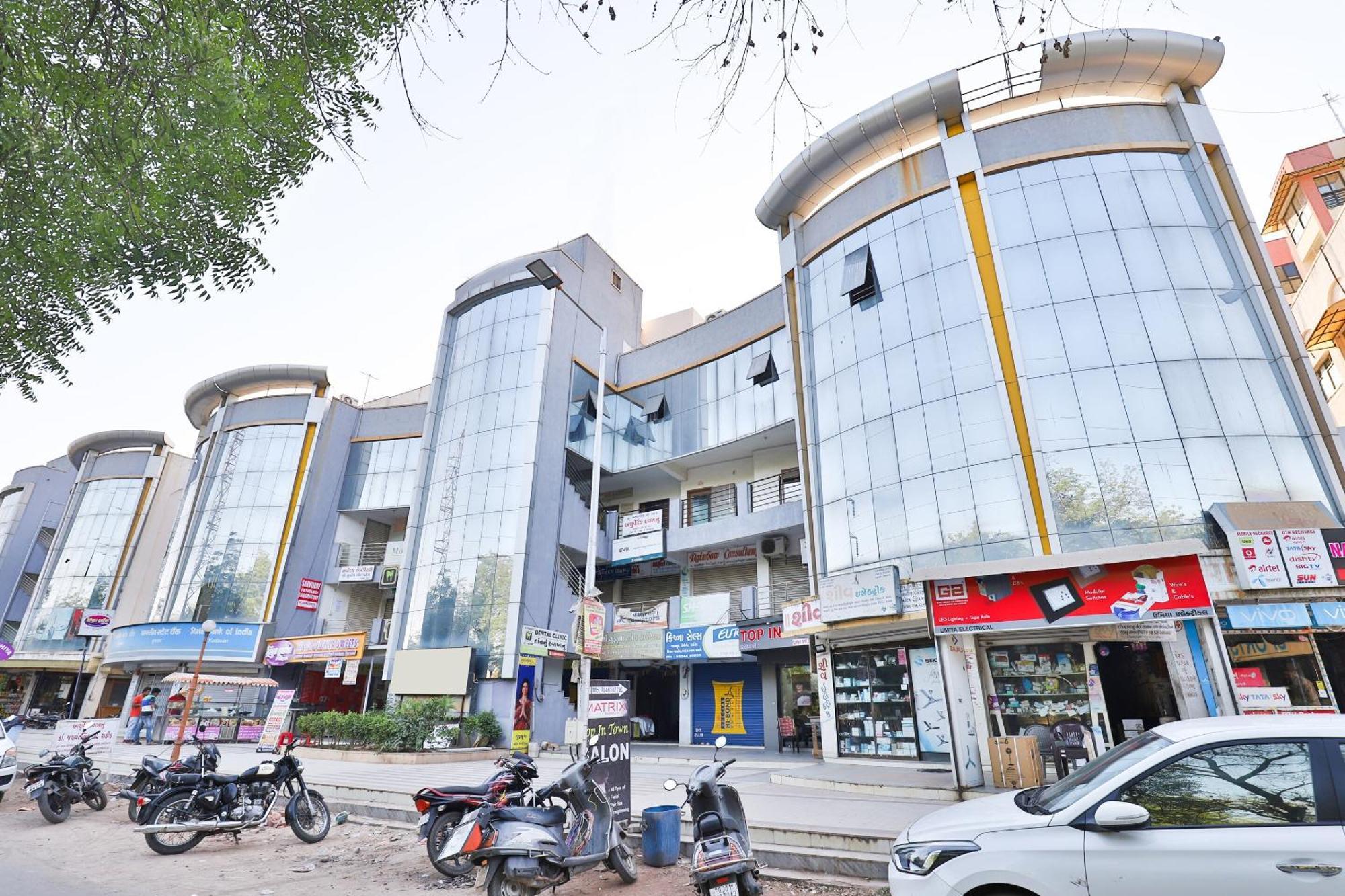 Hotel Ashooka Inn Gandhinagar Exterior photo