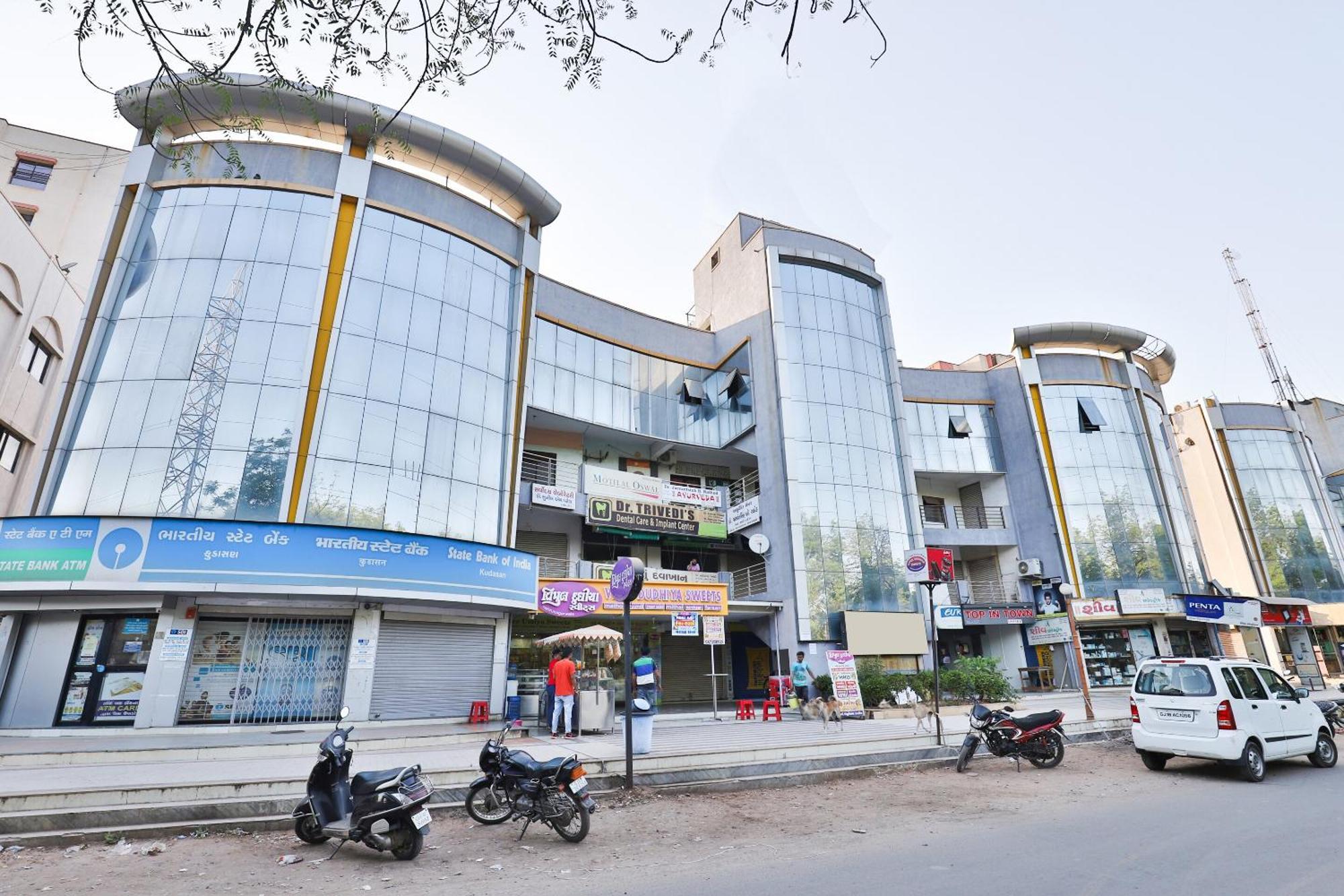 Hotel Ashooka Inn Gandhinagar Exterior photo